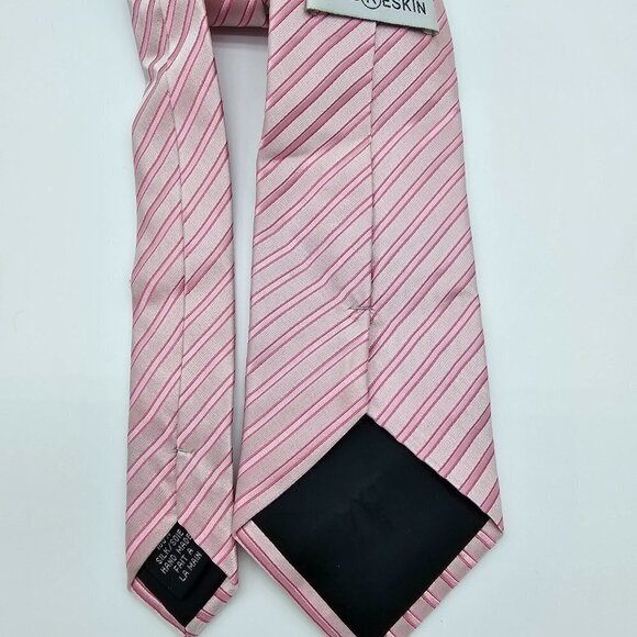 Chereskin Men's Tie, Classic Style, Pink, Handmade, 100% silk - Picture 6 of 7